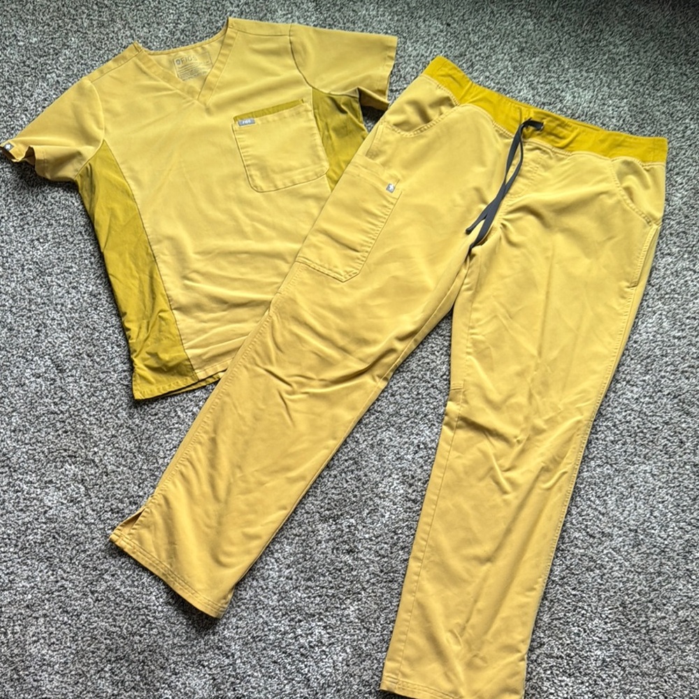 FIGS Yellow Scrub Set large bottom medium top